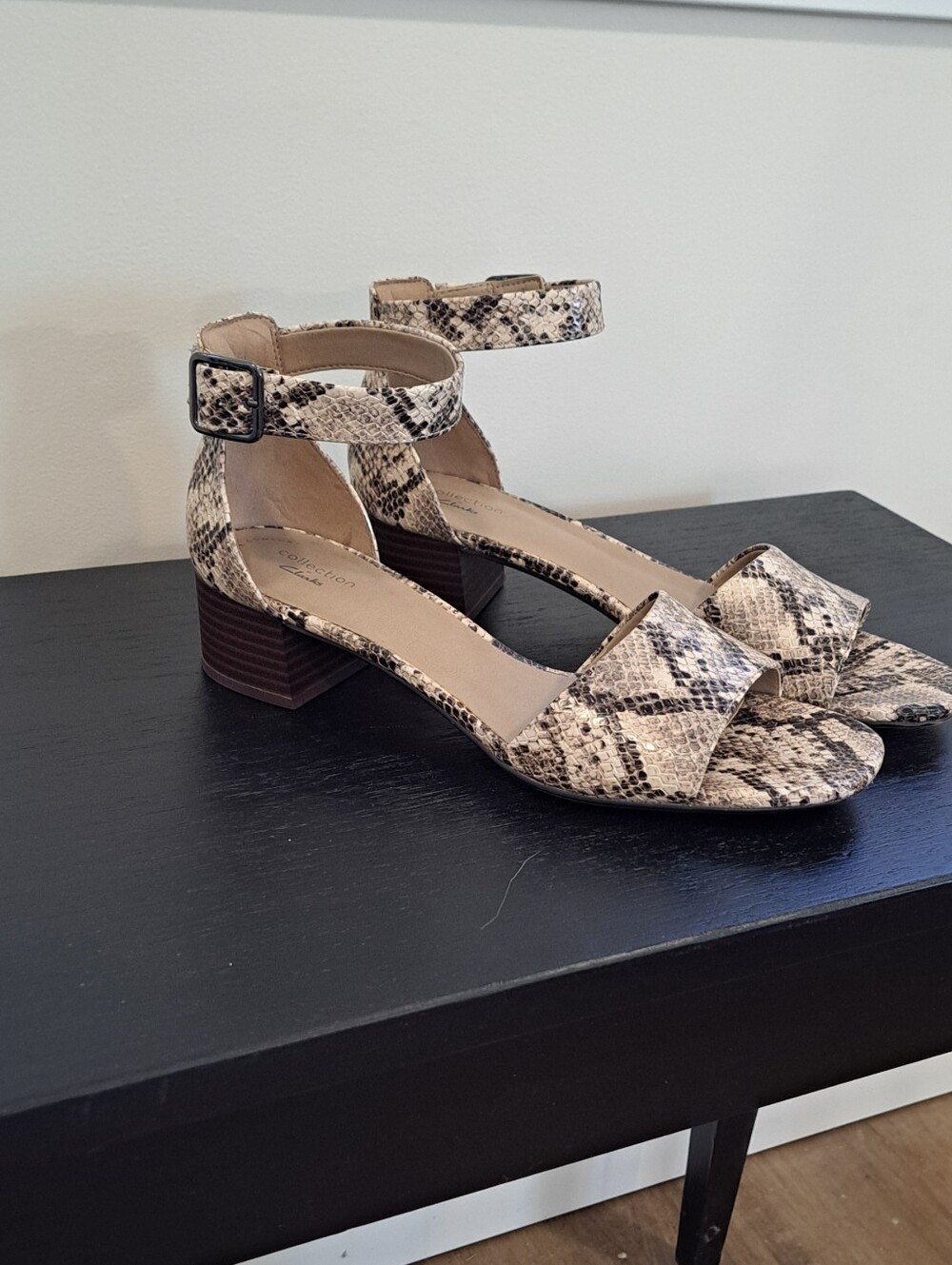 Clarks Ultimate Comfort Snakeskin Mobwife Classic Boho Block Heel Sandals 9.5. - Picture 4 of 10